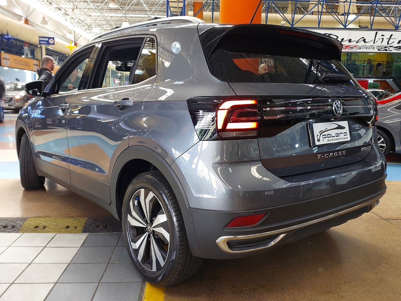 VOLKSWAGEN T-CROSS