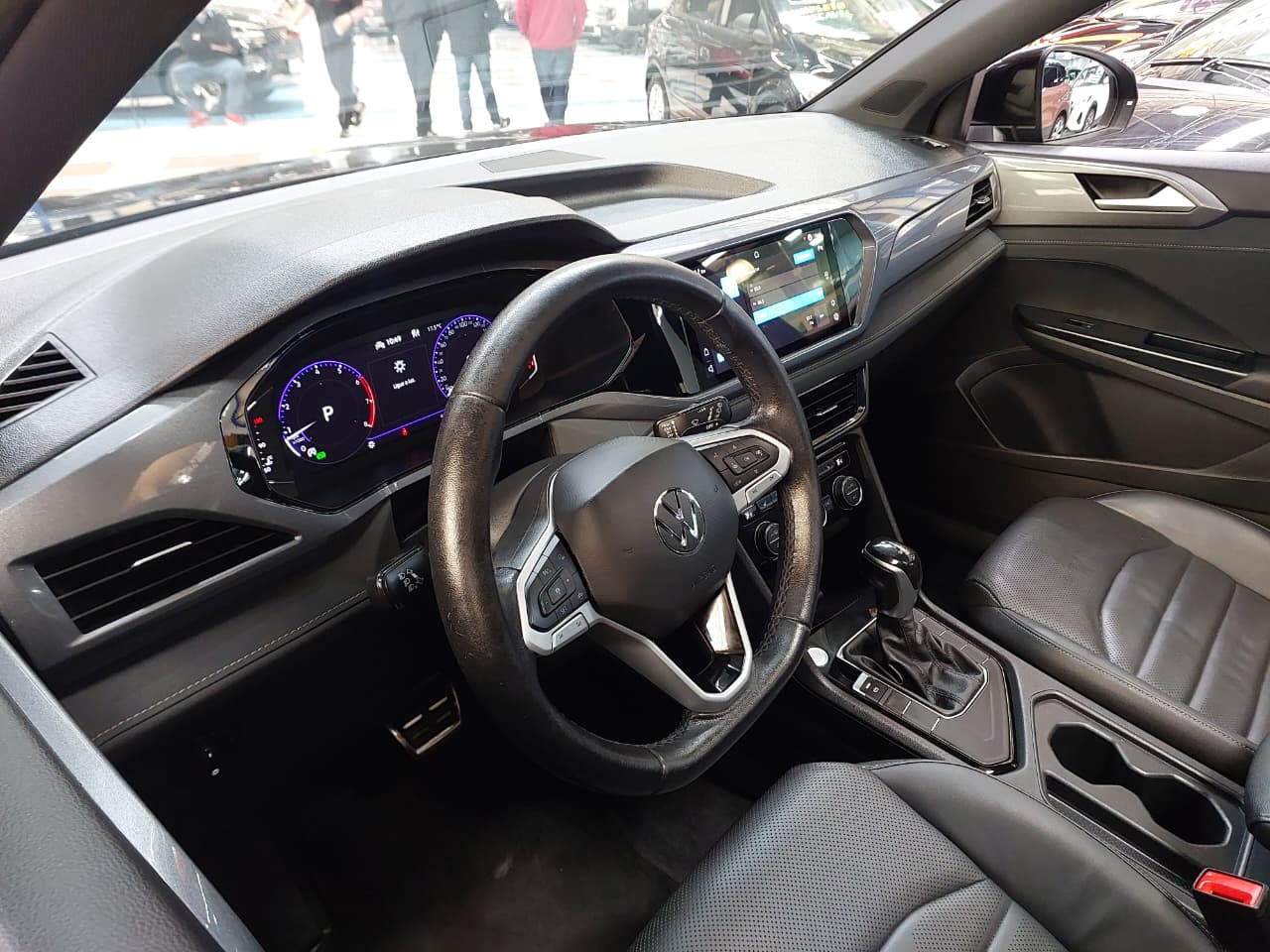 VOLKSWAGEN TAOS