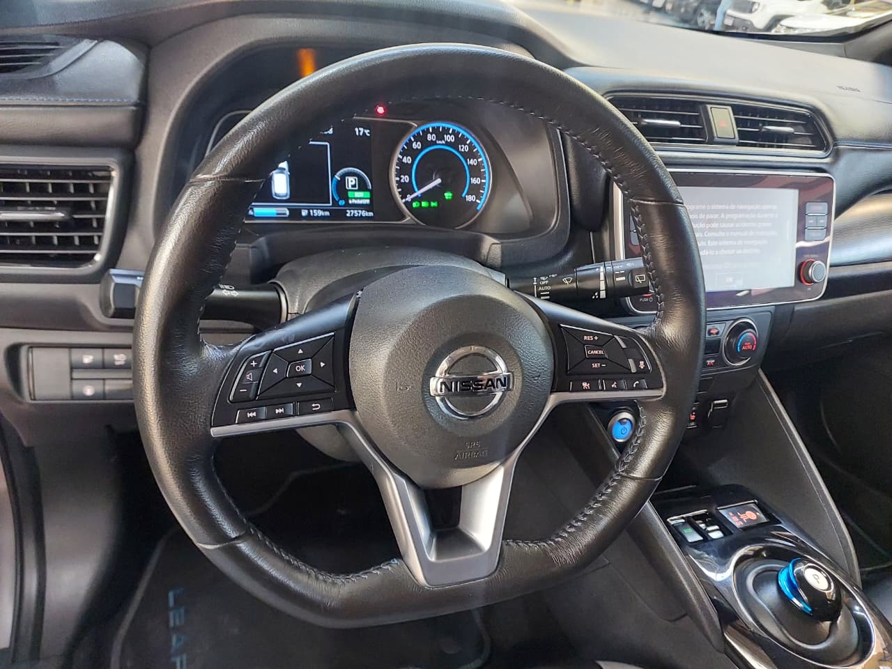 NISSAN LEAF