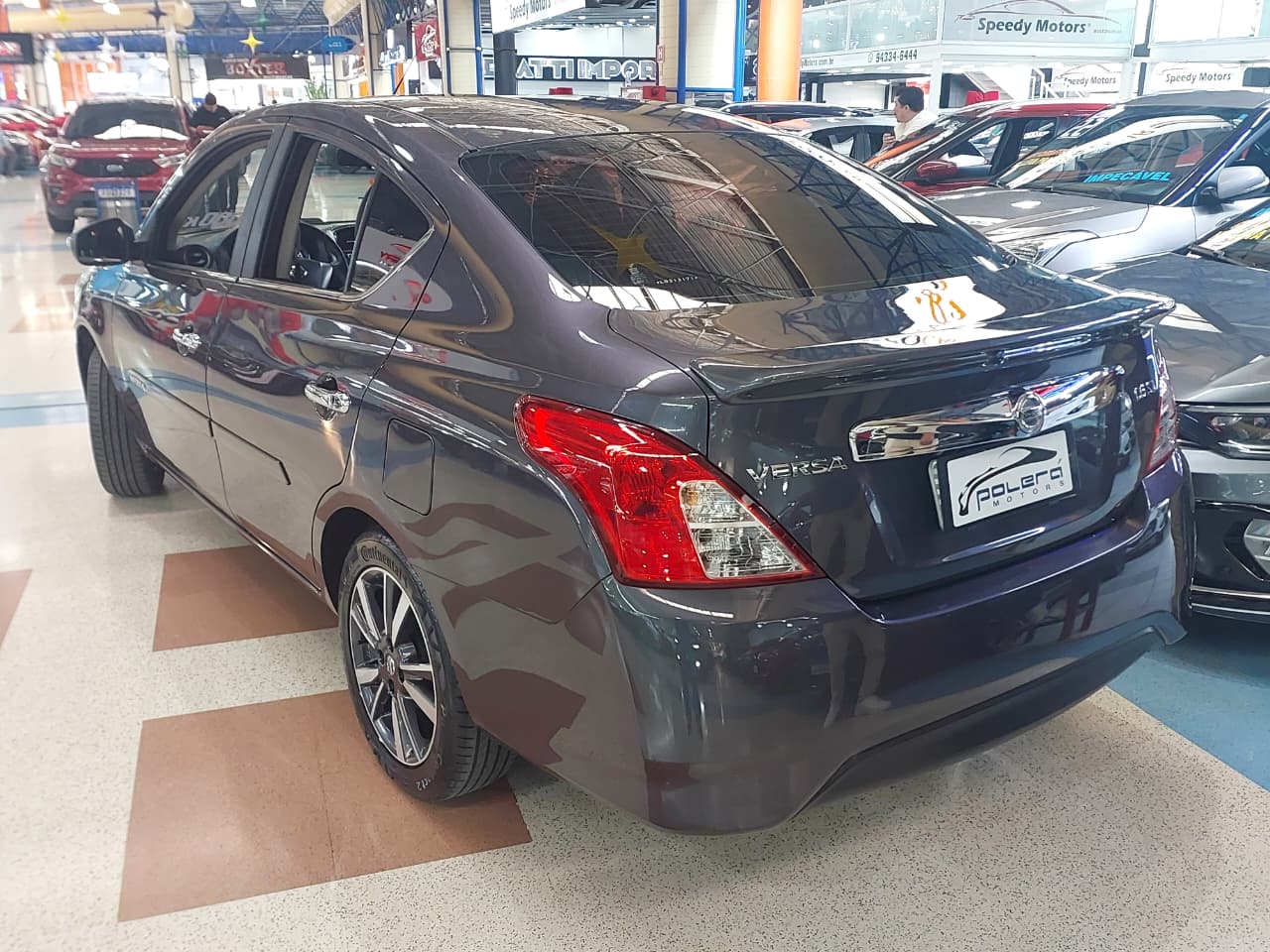 NISSAN VERSA