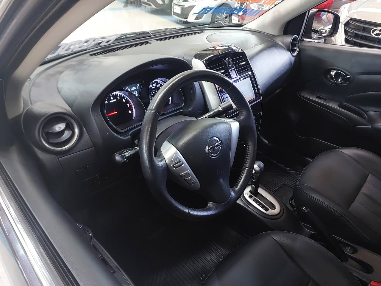 NISSAN VERSA