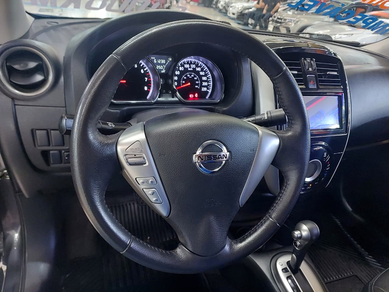 NISSAN VERSA