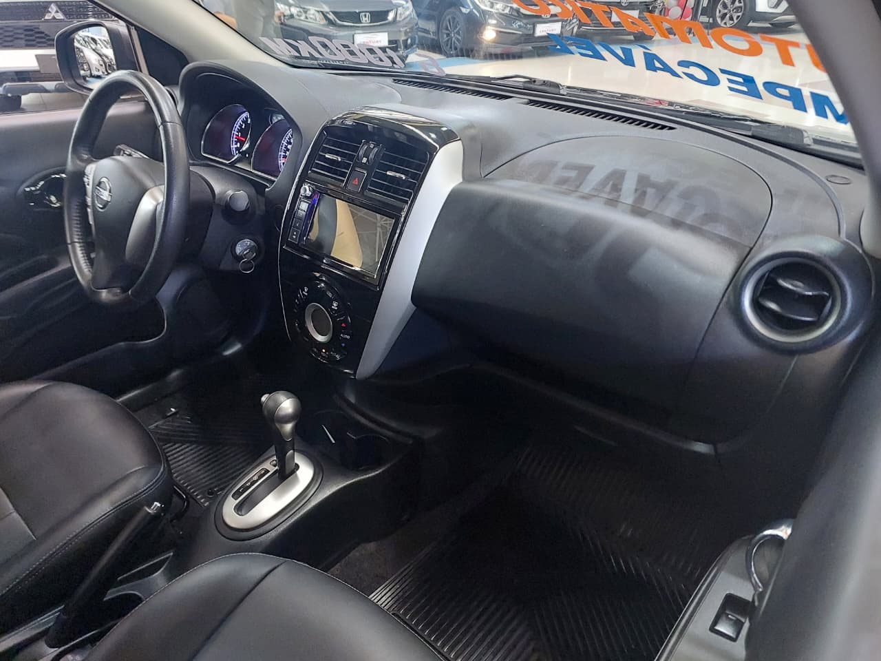 NISSAN VERSA