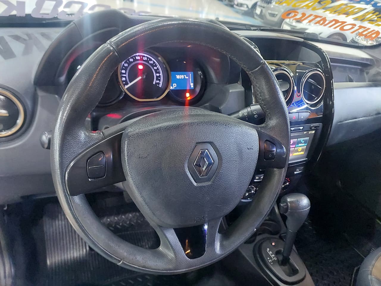 RENAULT DUSTER