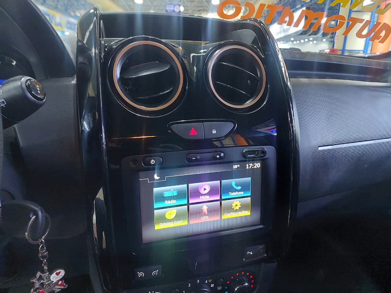 RENAULT DUSTER