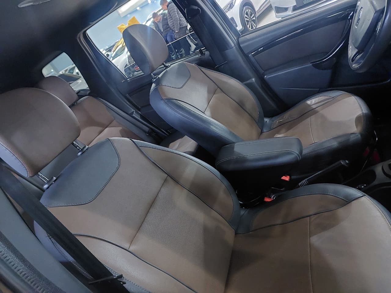 RENAULT DUSTER