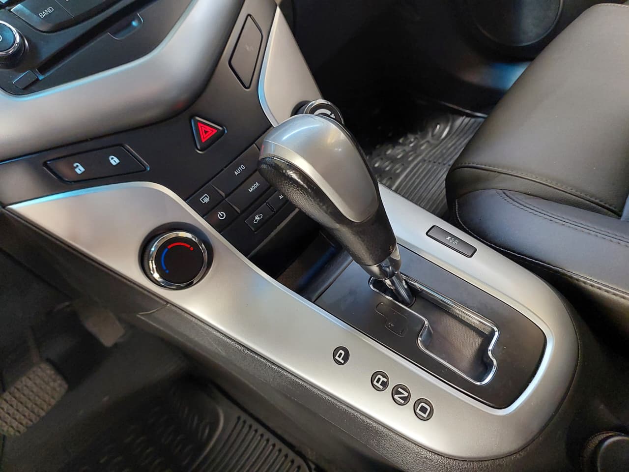 CHEVROLET CRUZE