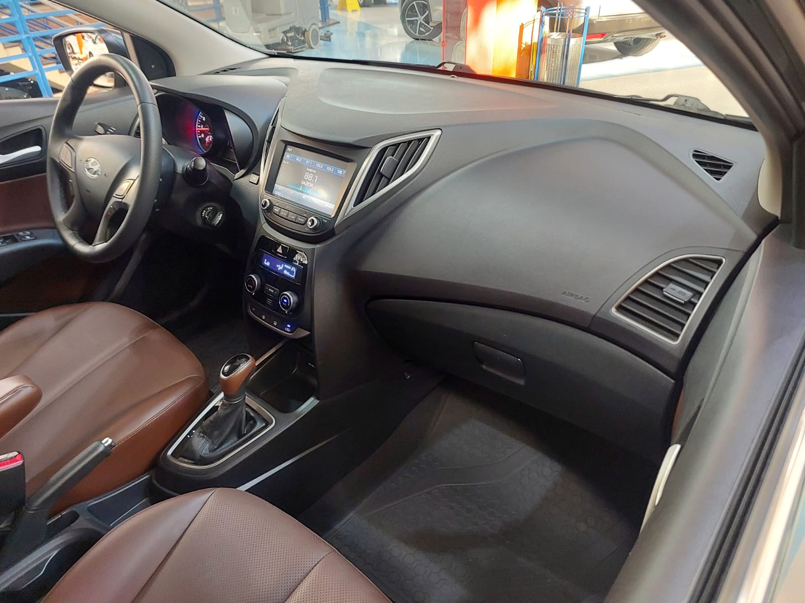 HYUNDAI HB20X