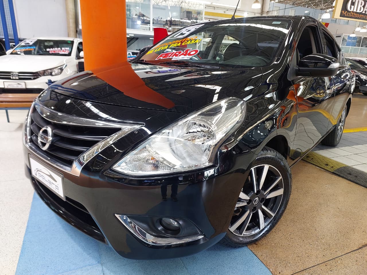 NISSAN VERSA