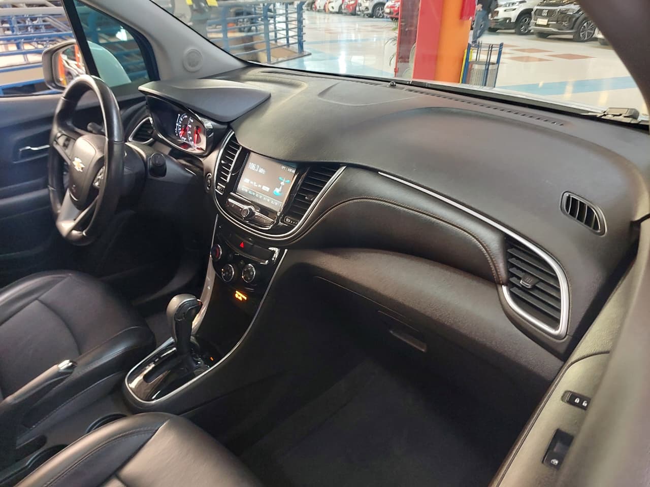 CHEVROLET TRACKER