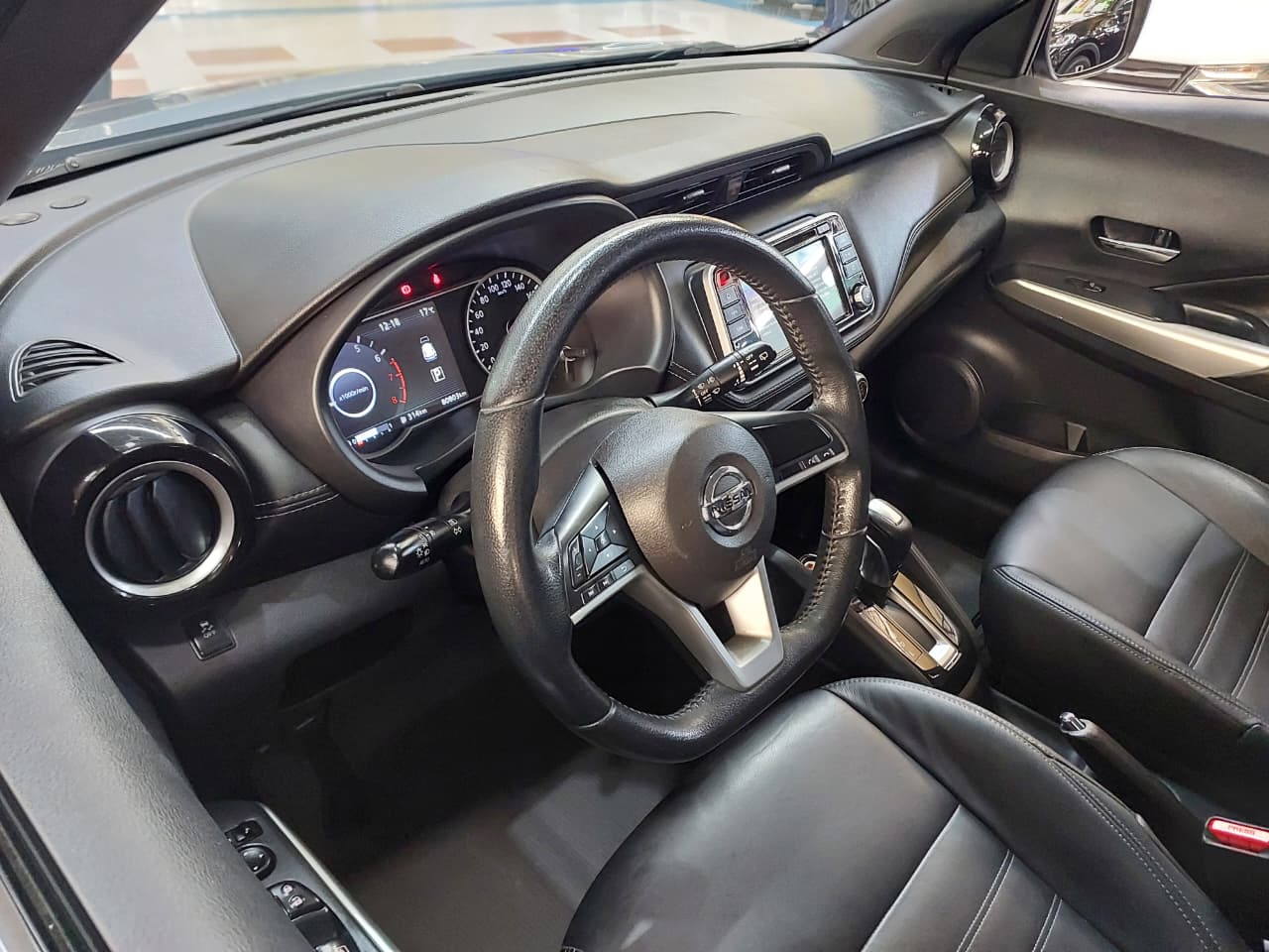 NISSAN KICKS