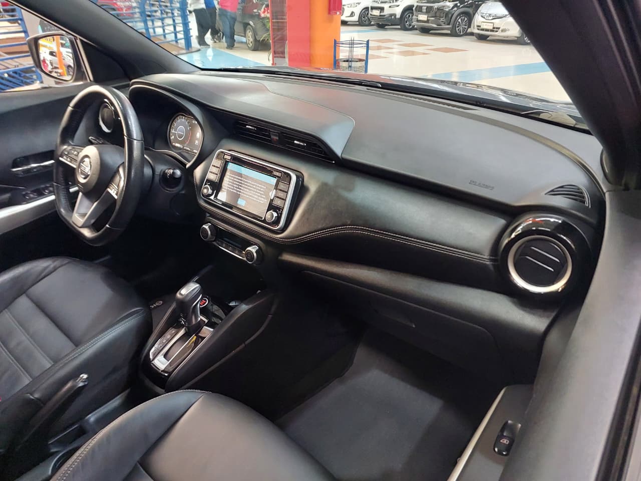 NISSAN KICKS