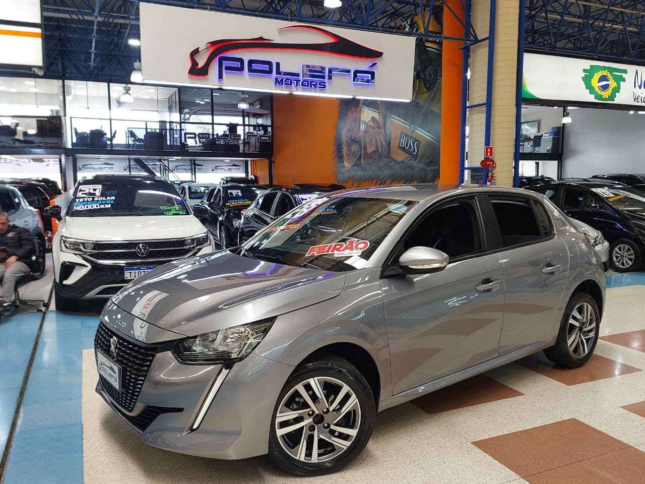 PEUGEOT 208