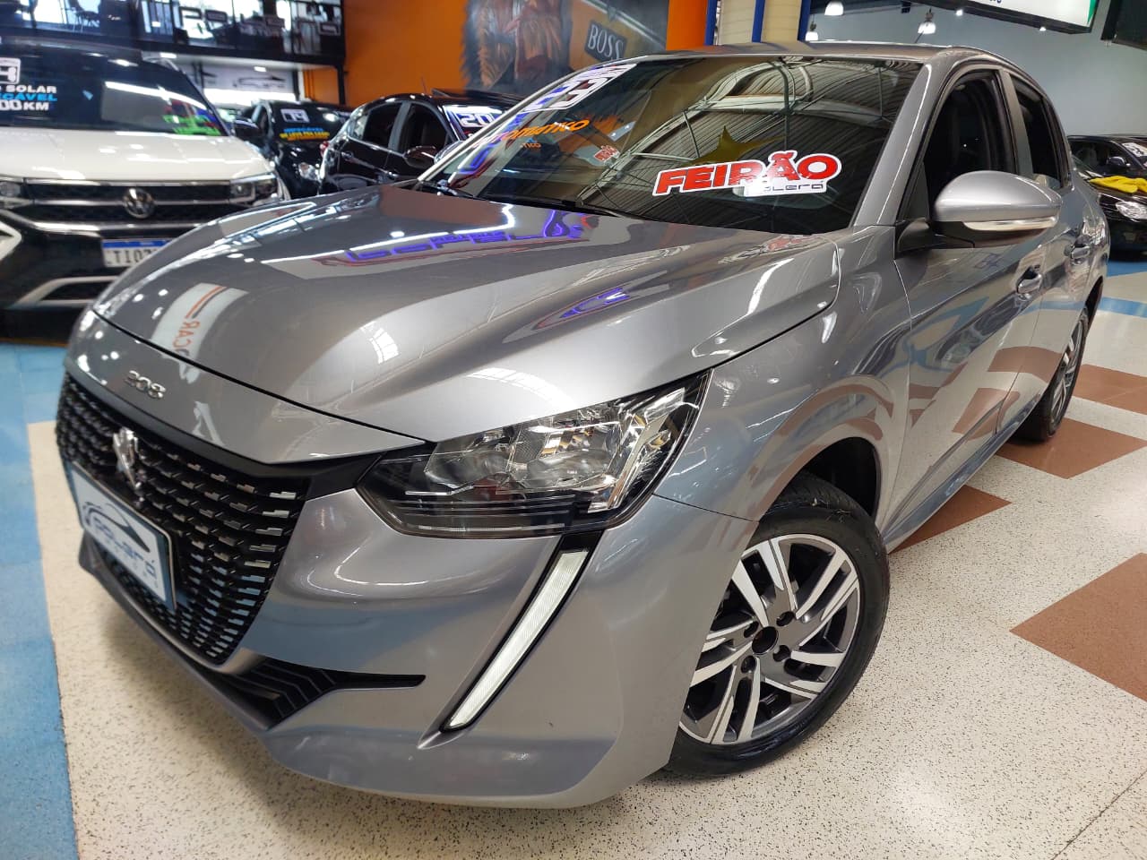 PEUGEOT 208