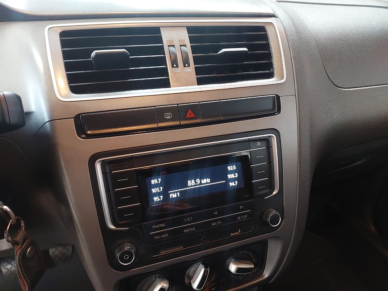 VOLKSWAGEN FOX