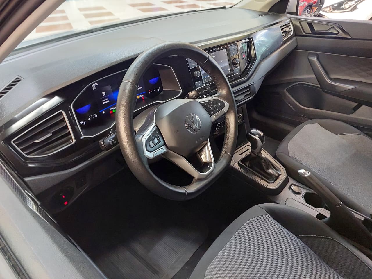 VOLKSWAGEN VIRTUS