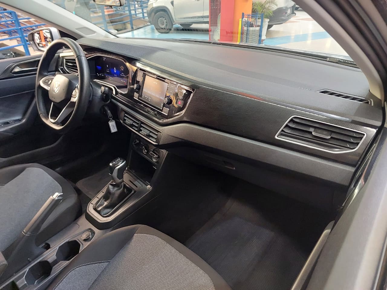 VOLKSWAGEN VIRTUS