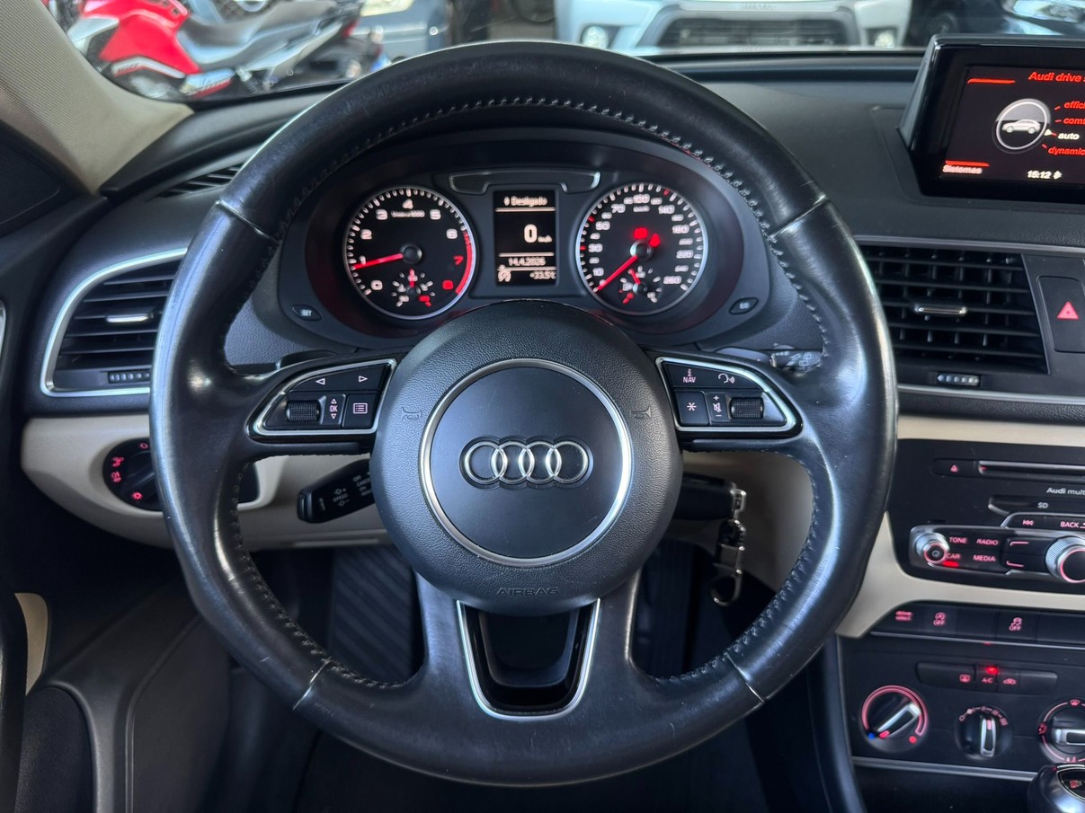 AUDI Q3