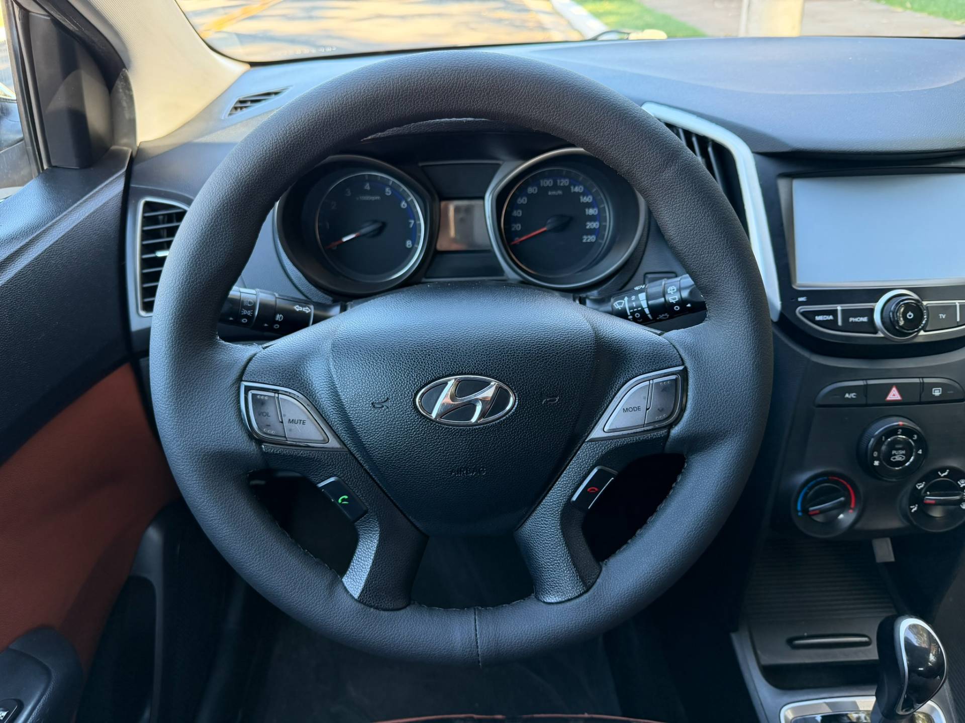 HYUNDAI HB20X