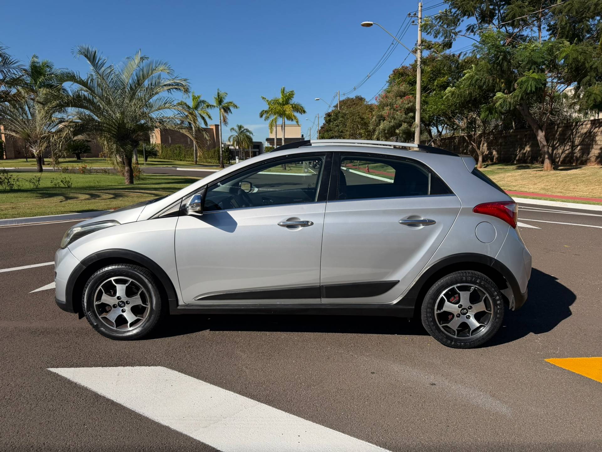 HYUNDAI HB20X