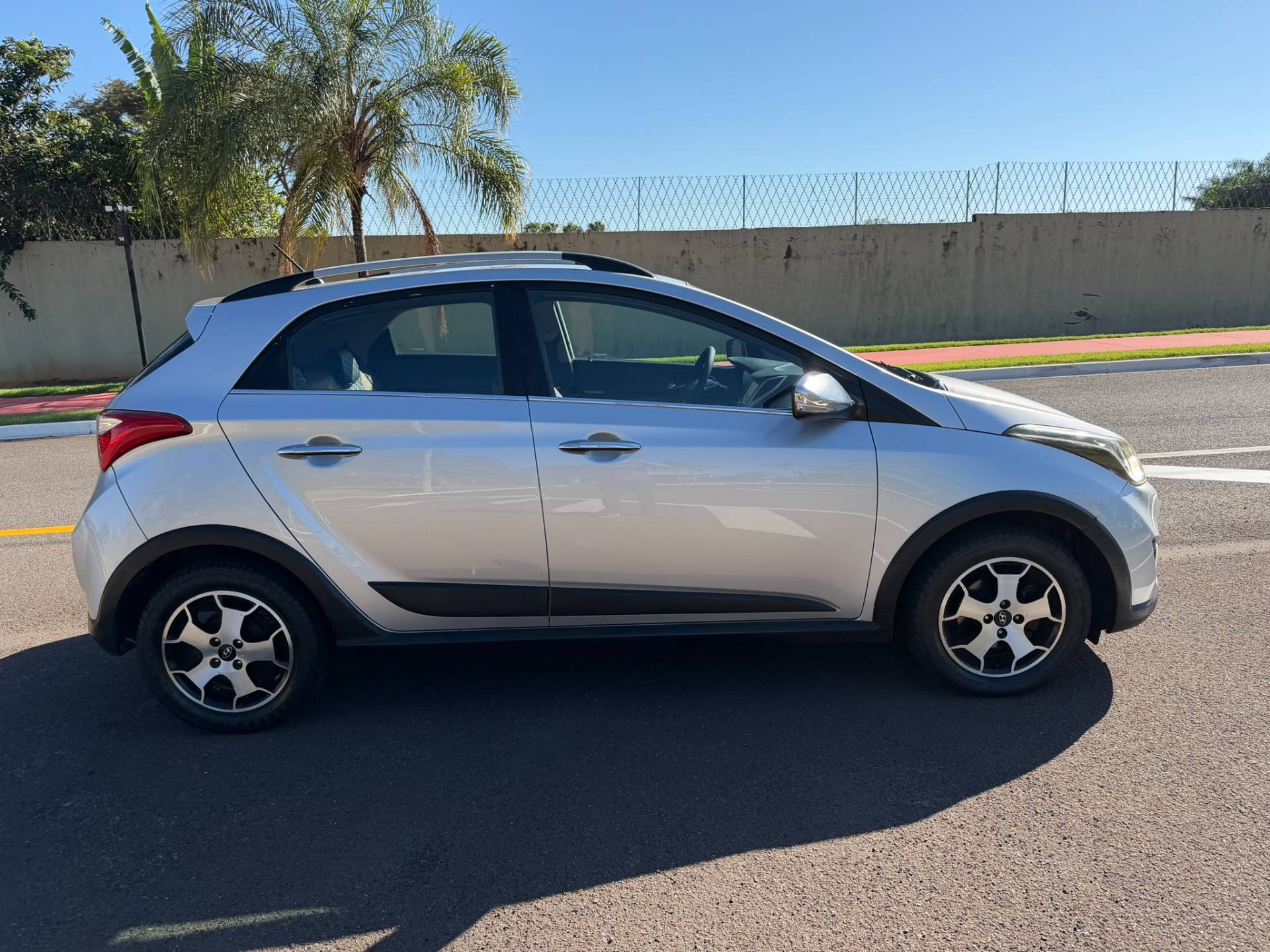 HYUNDAI HB20X