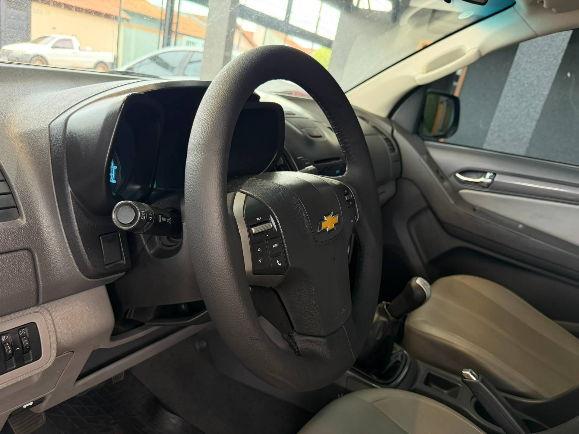 CHEVROLET S10