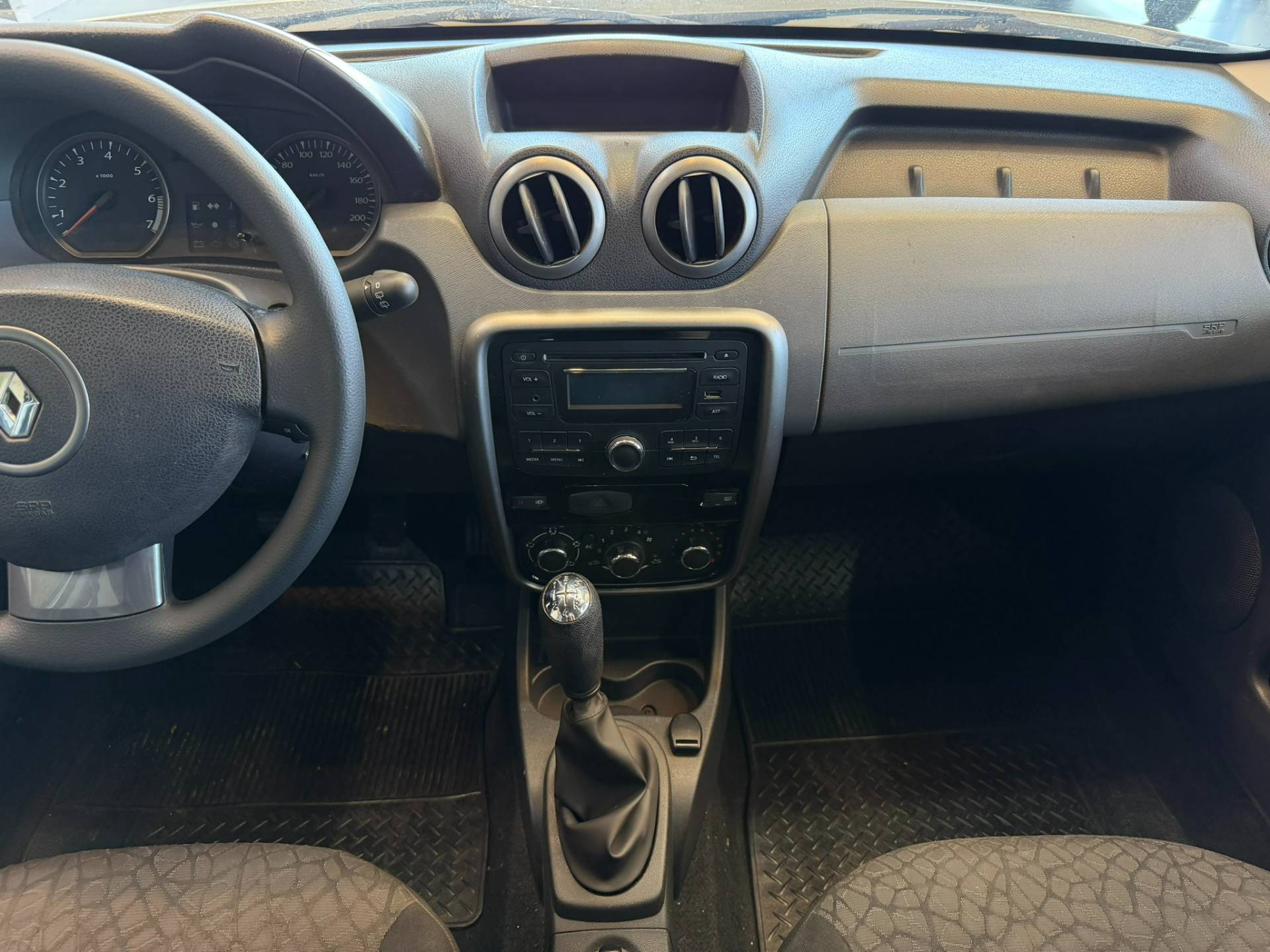 RENAULT DUSTER
