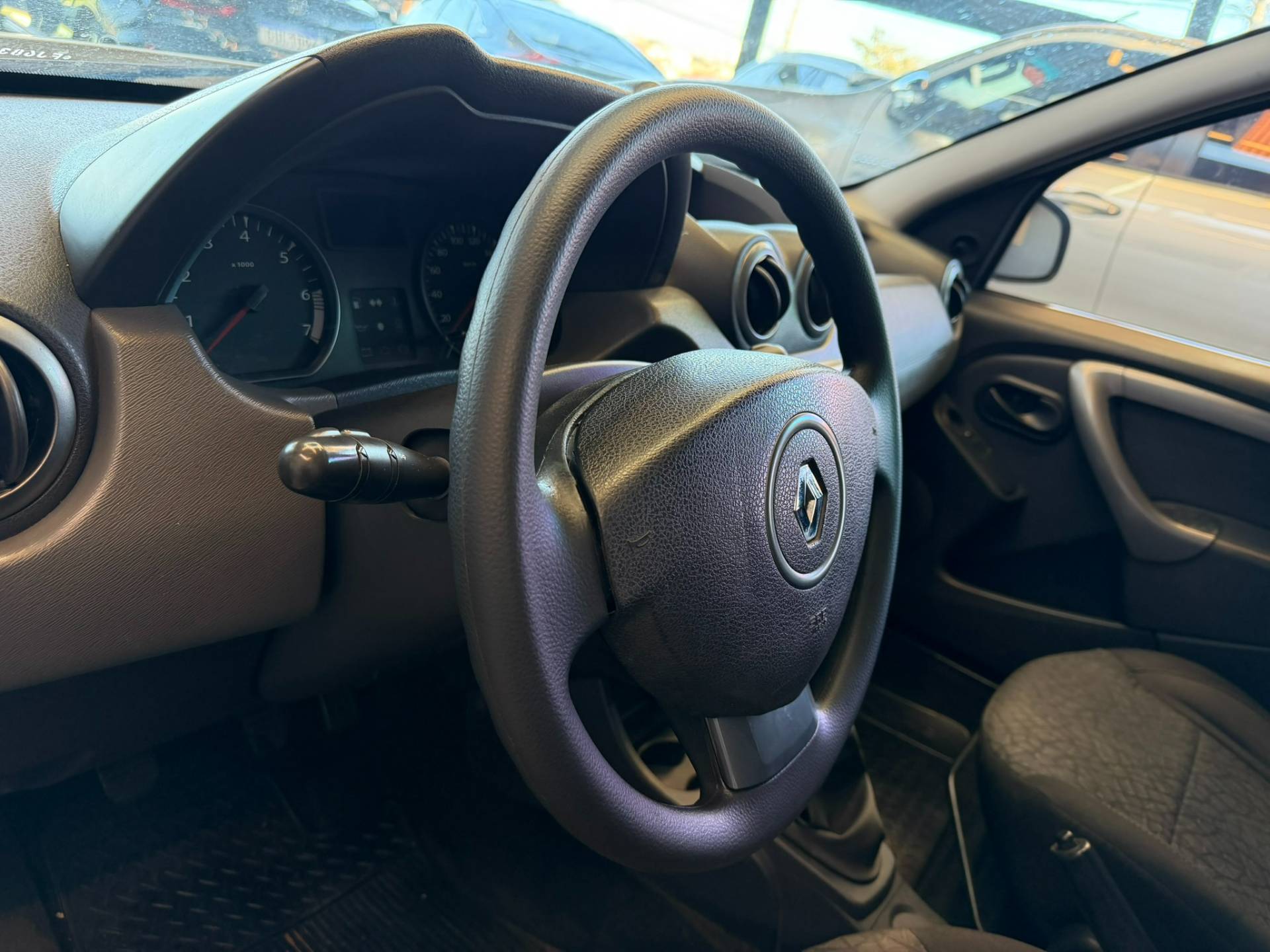 RENAULT DUSTER