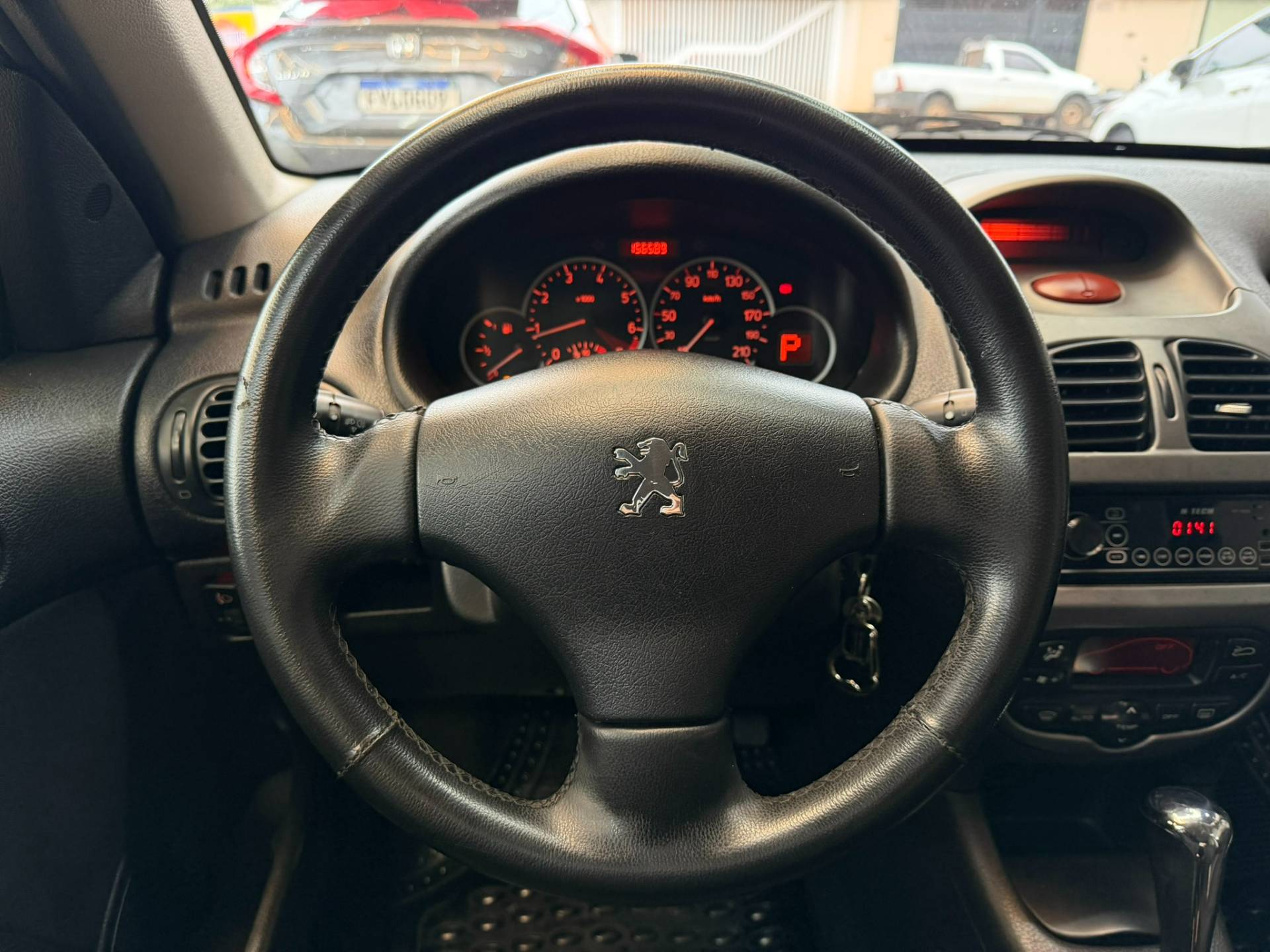 PEUGEOT 206