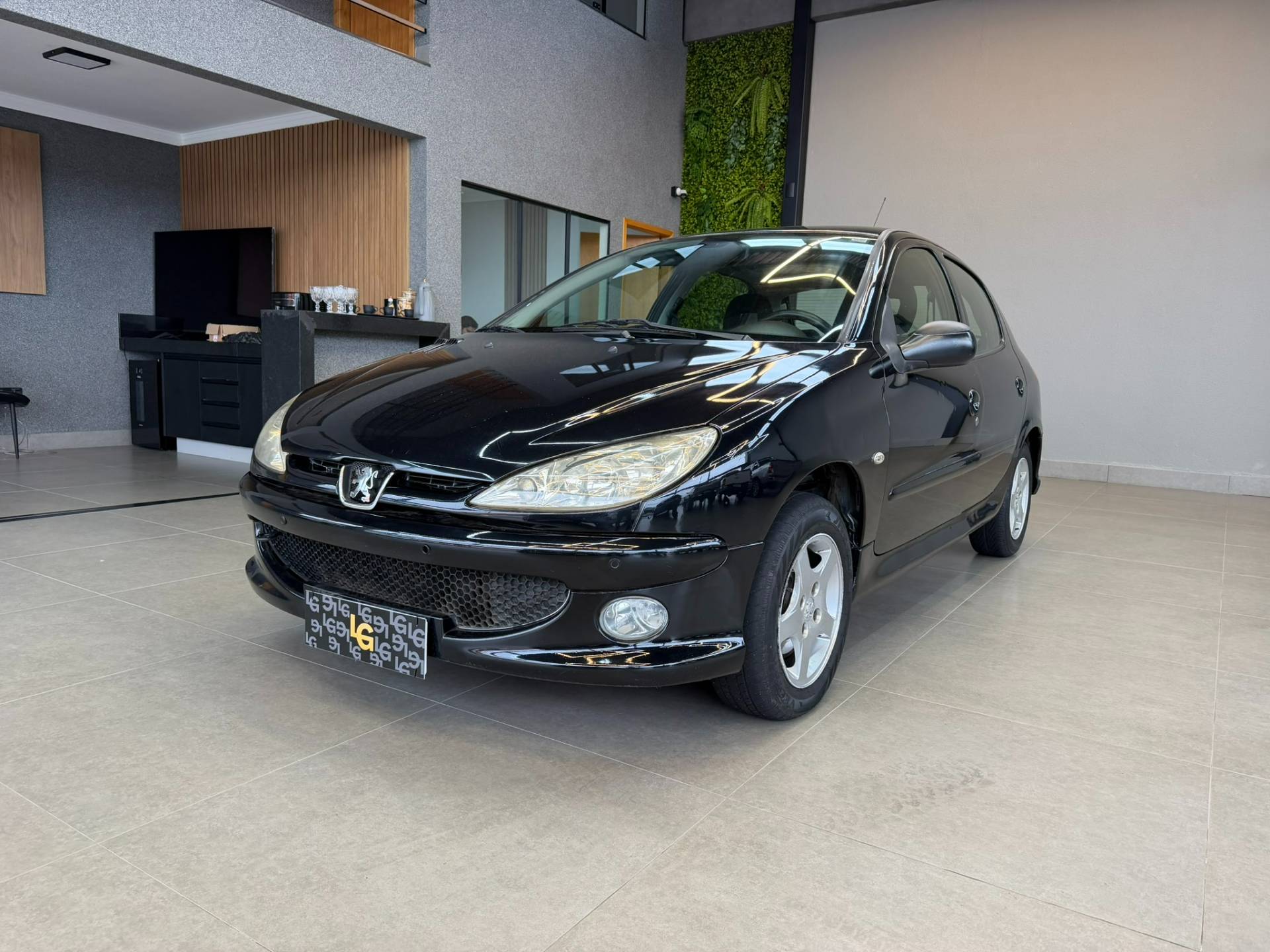 PEUGEOT 206