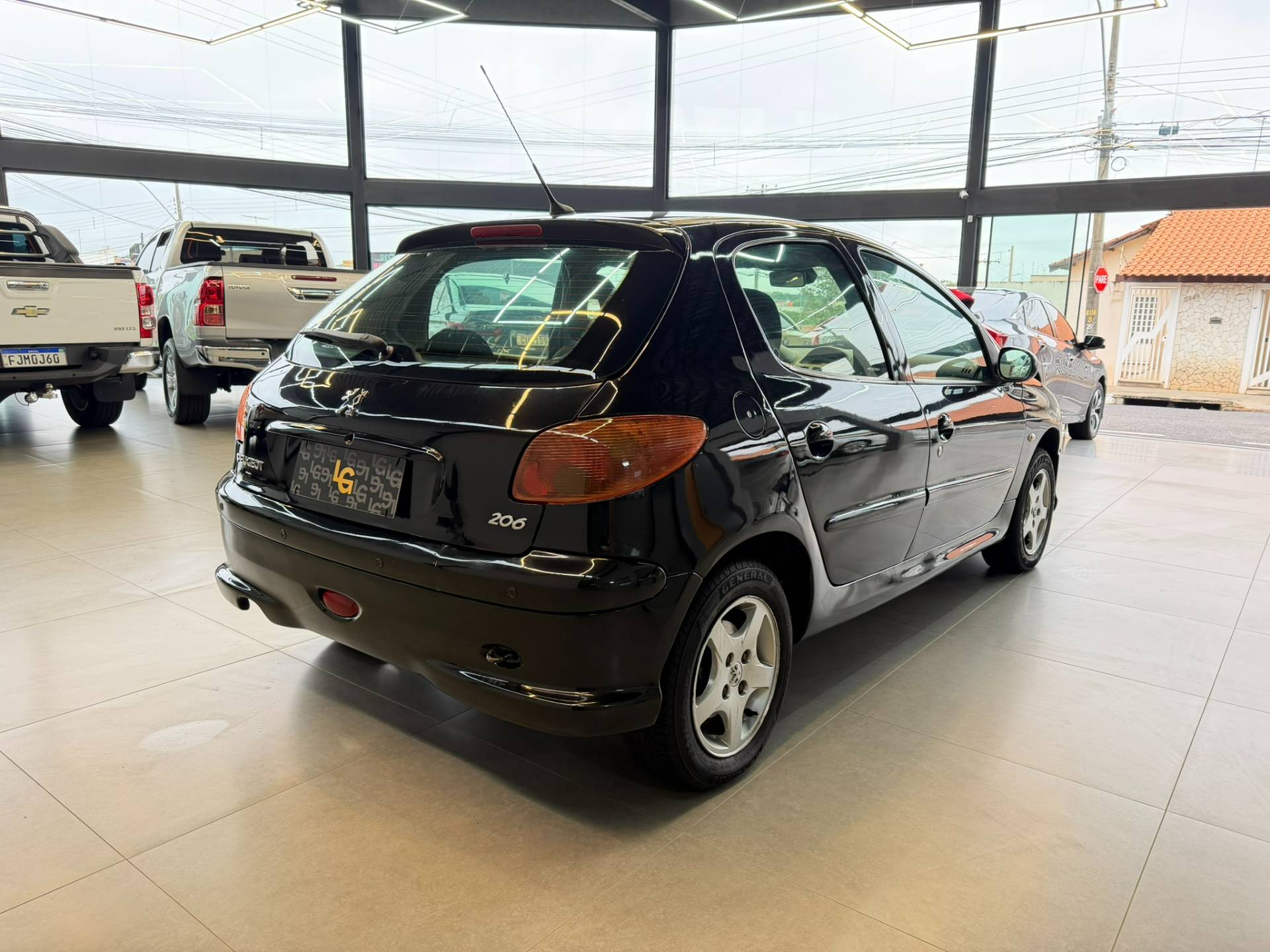 PEUGEOT 206
