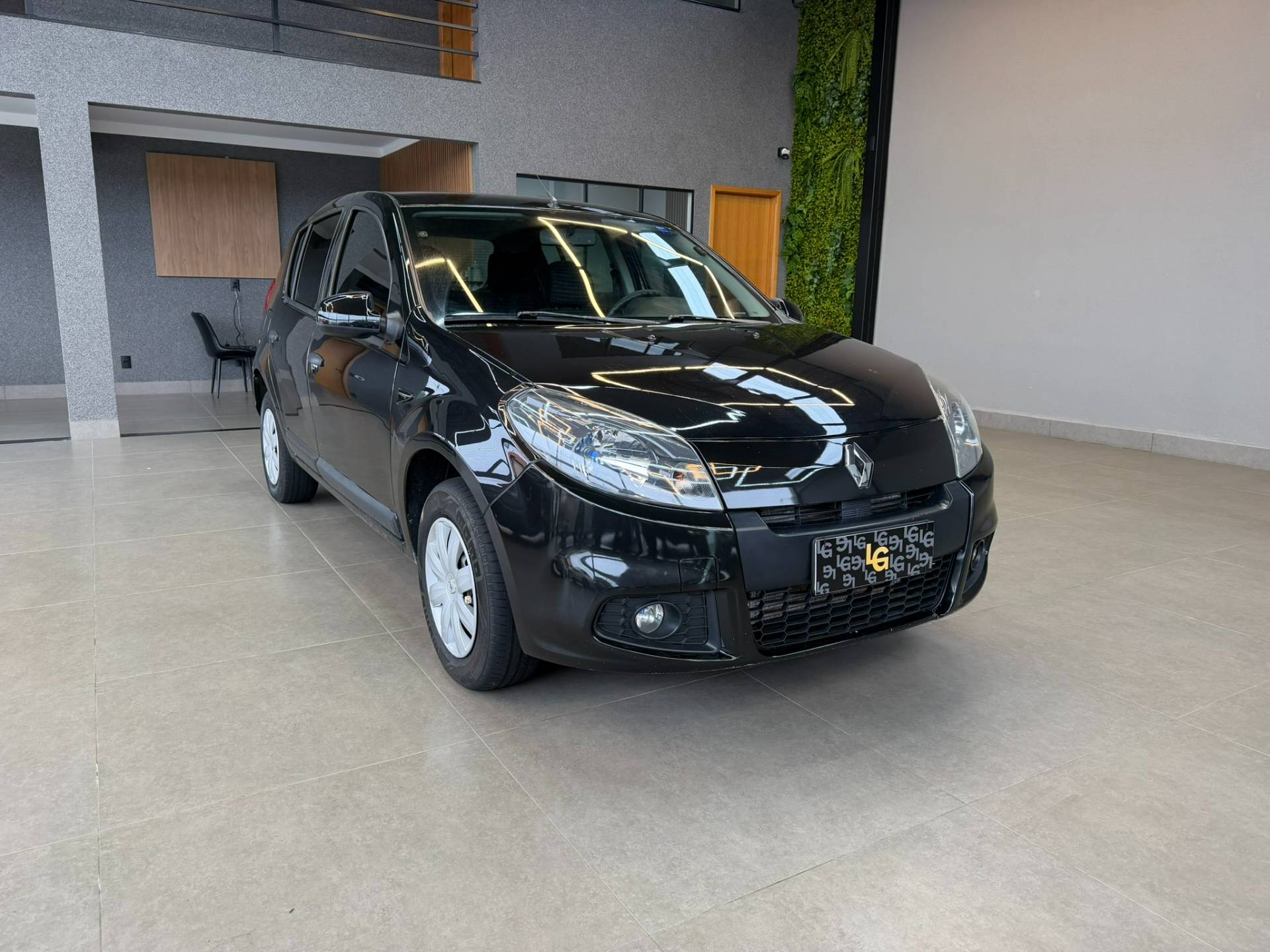 RENAULT SANDERO