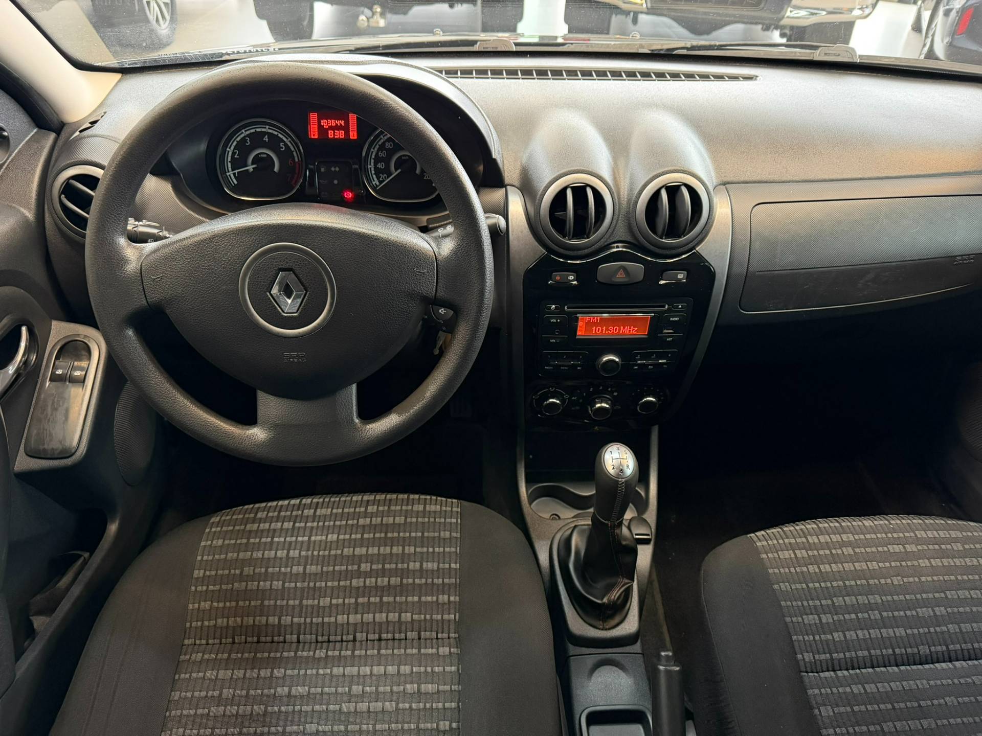 RENAULT SANDERO