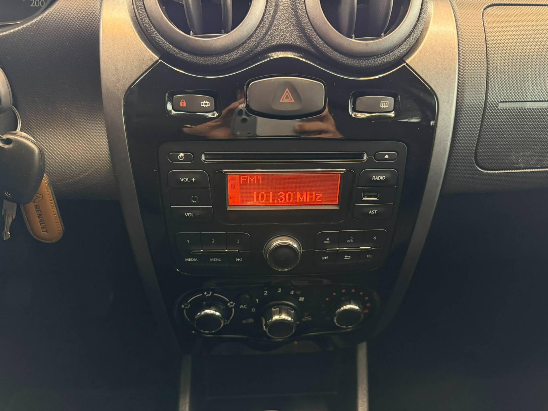 RENAULT SANDERO