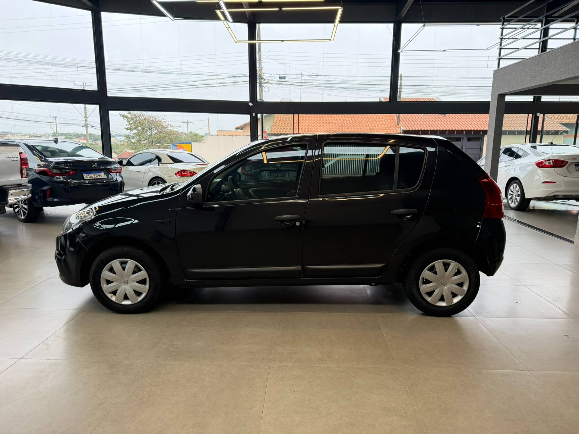 RENAULT SANDERO