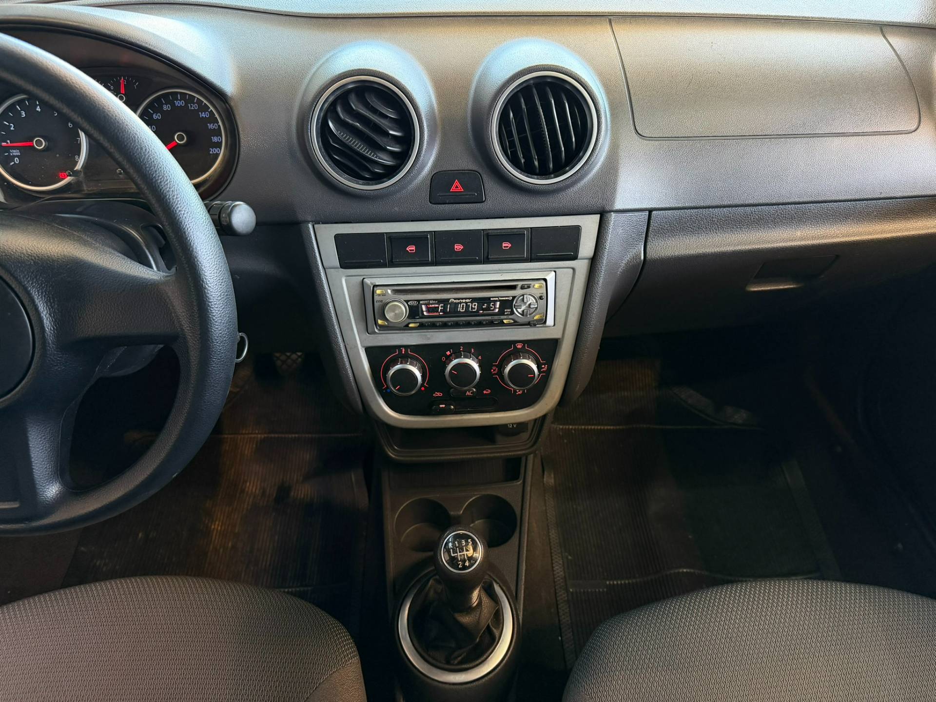 VOLKSWAGEN GOL