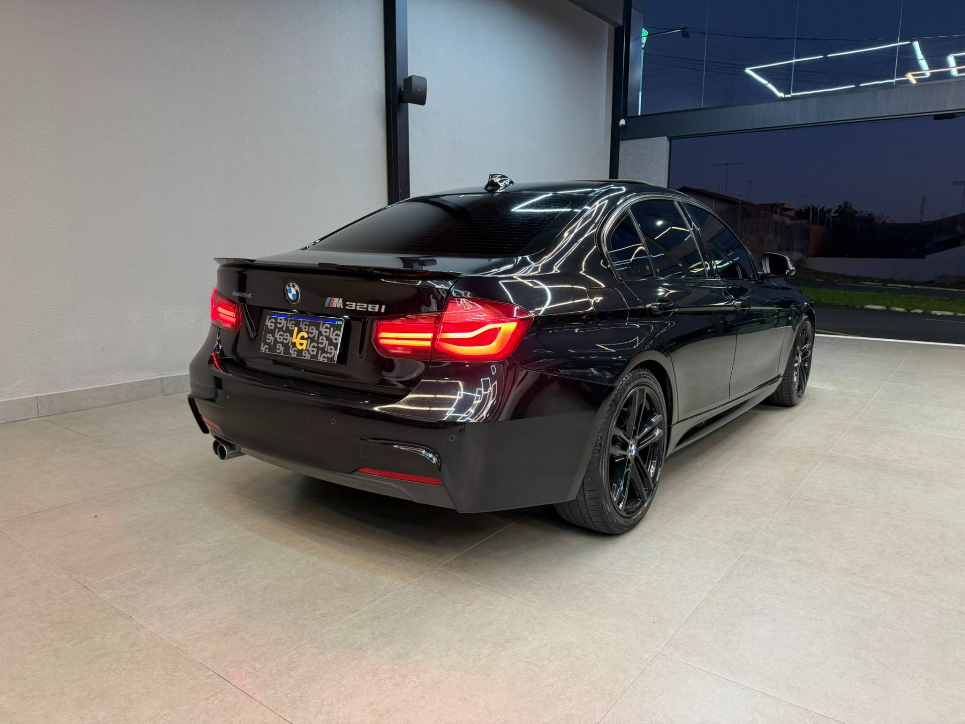 BMW 328i