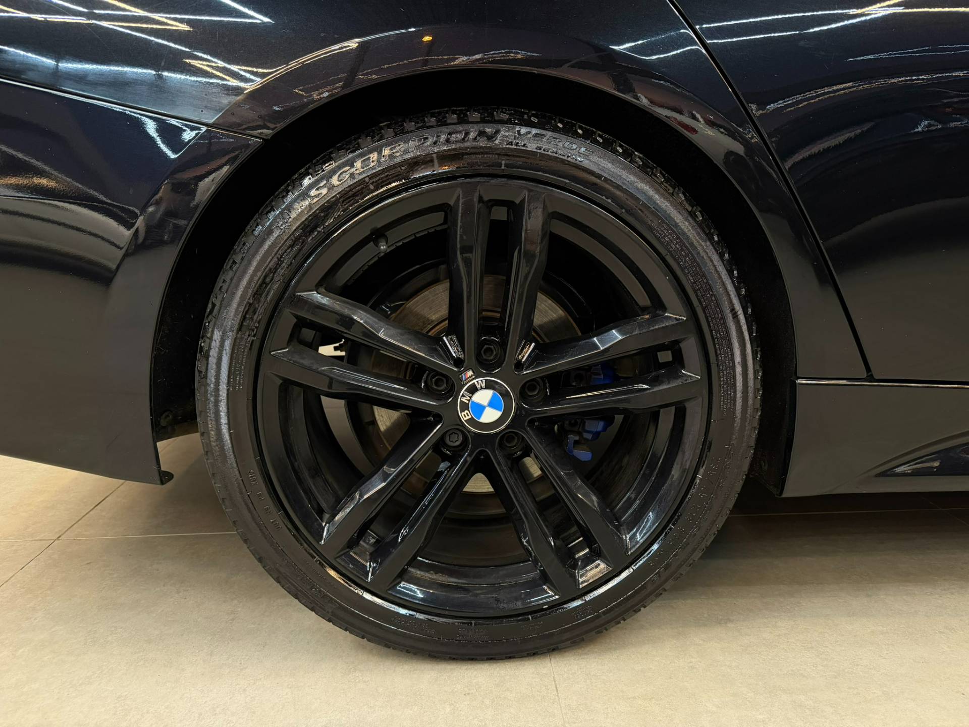 BMW 328i