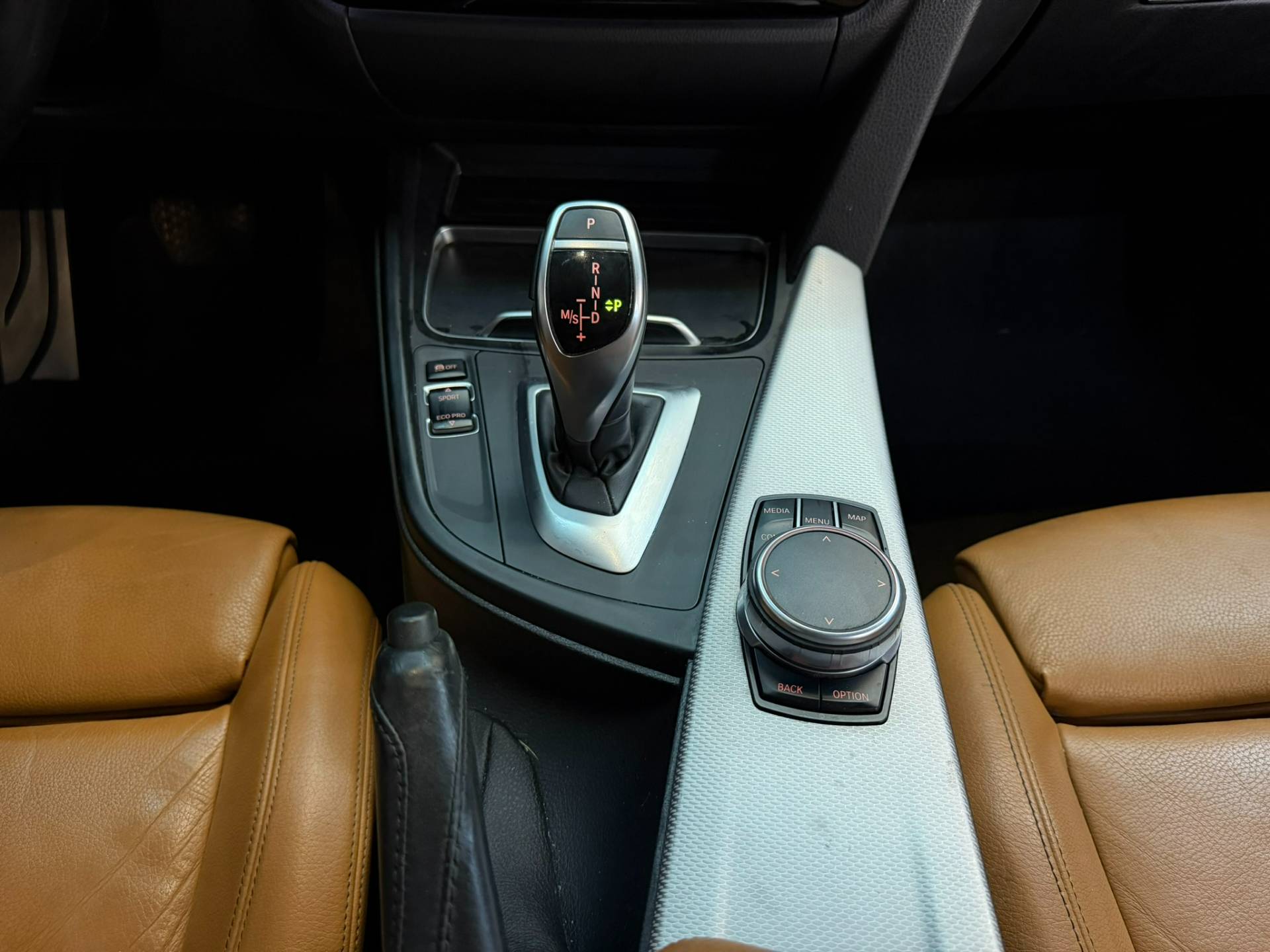 BMW 328i