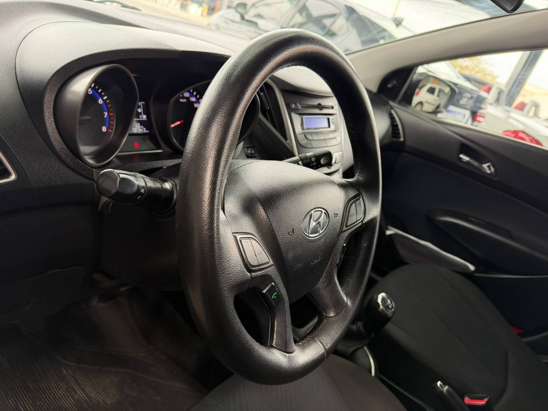 HYUNDAI HB20