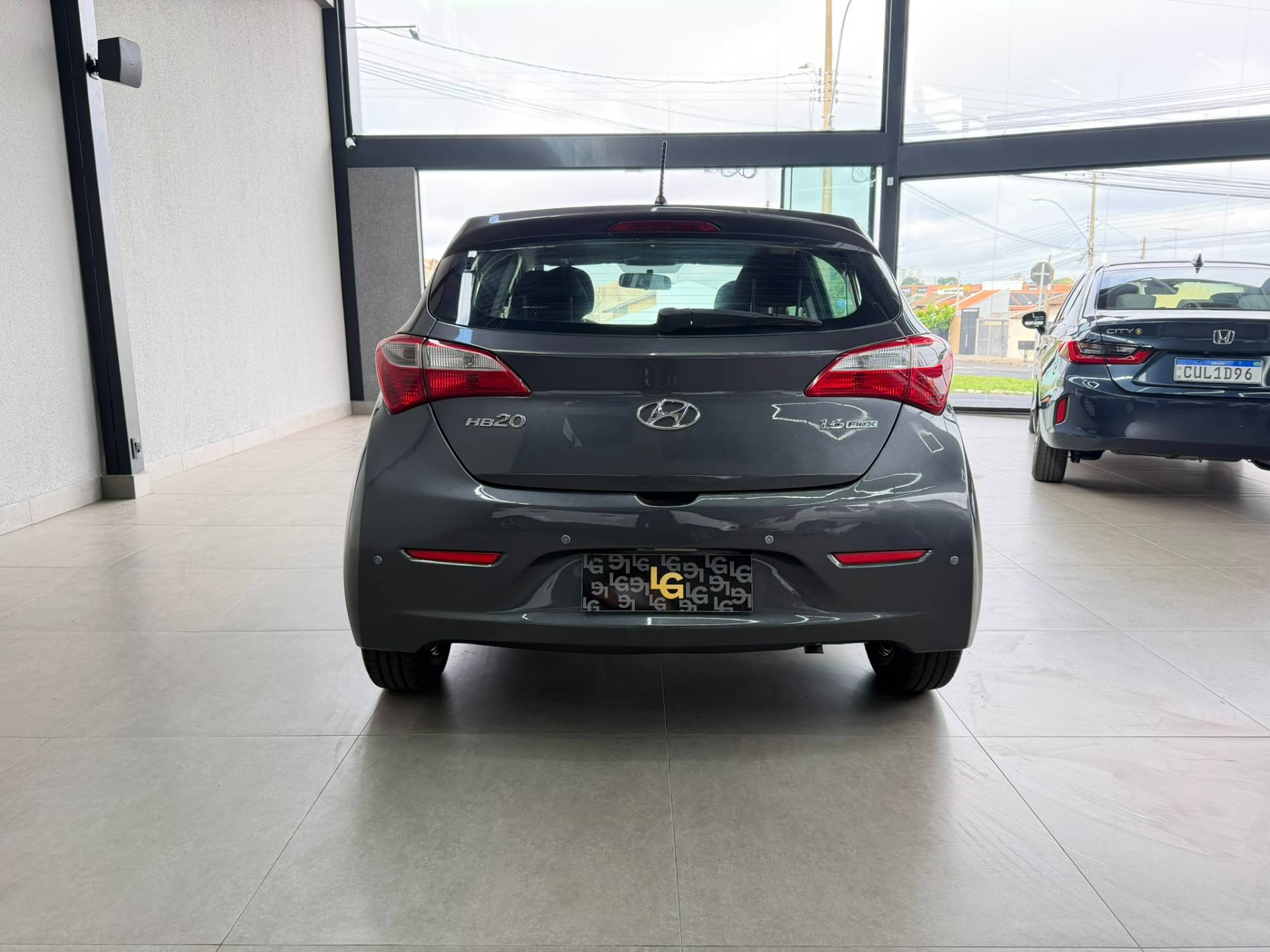 HYUNDAI HB20
