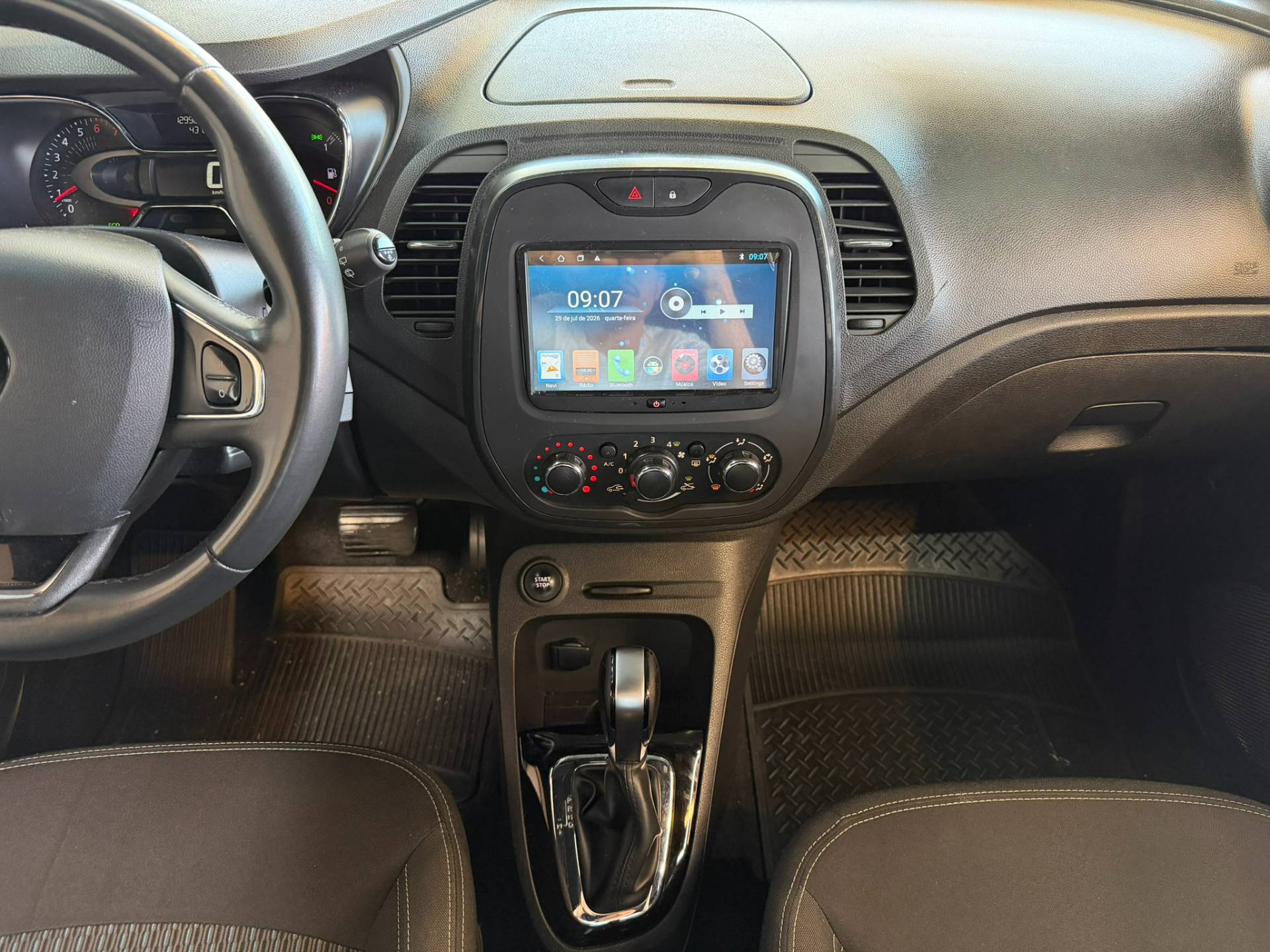 RENAULT CAPTUR