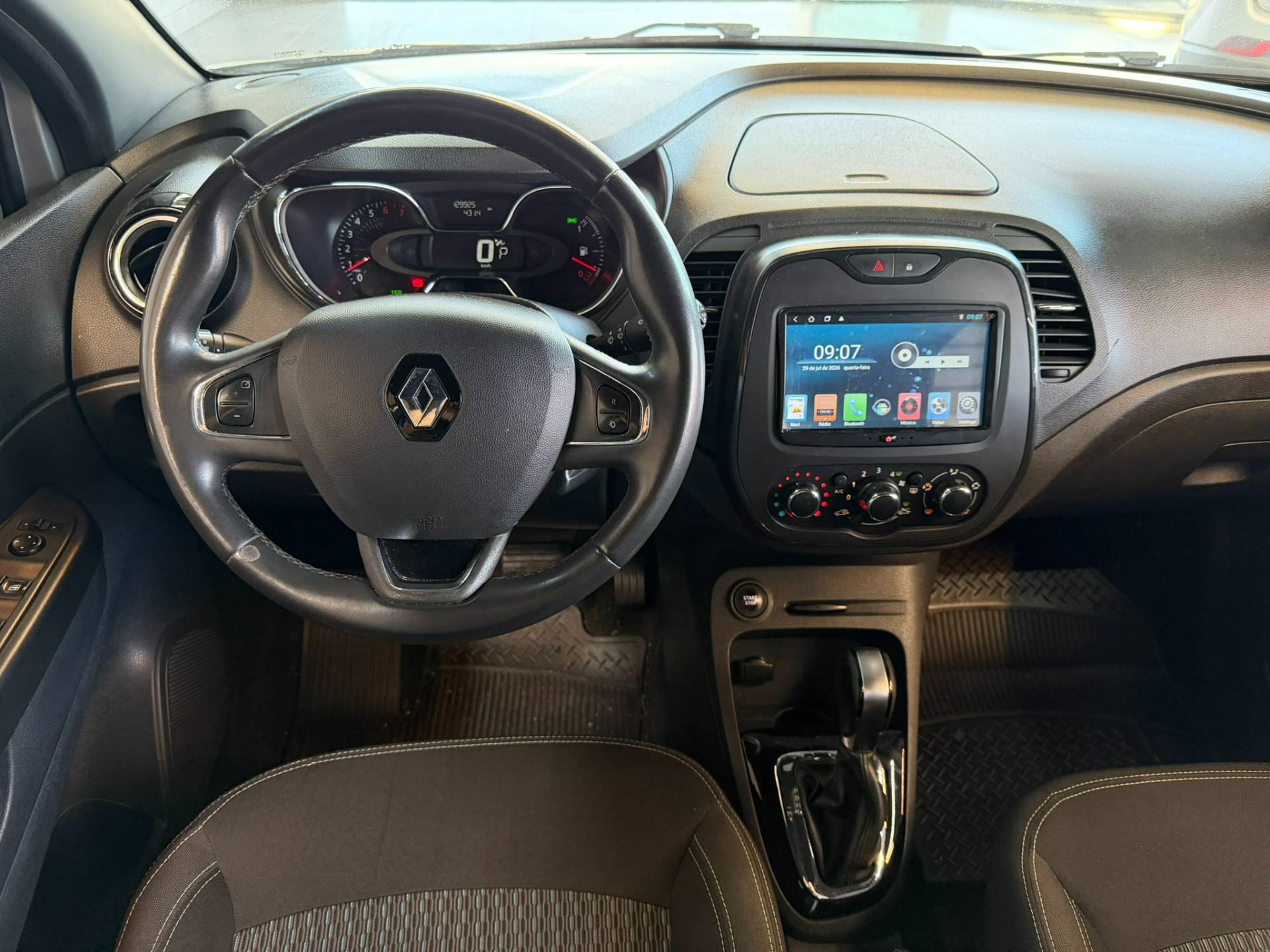 RENAULT CAPTUR