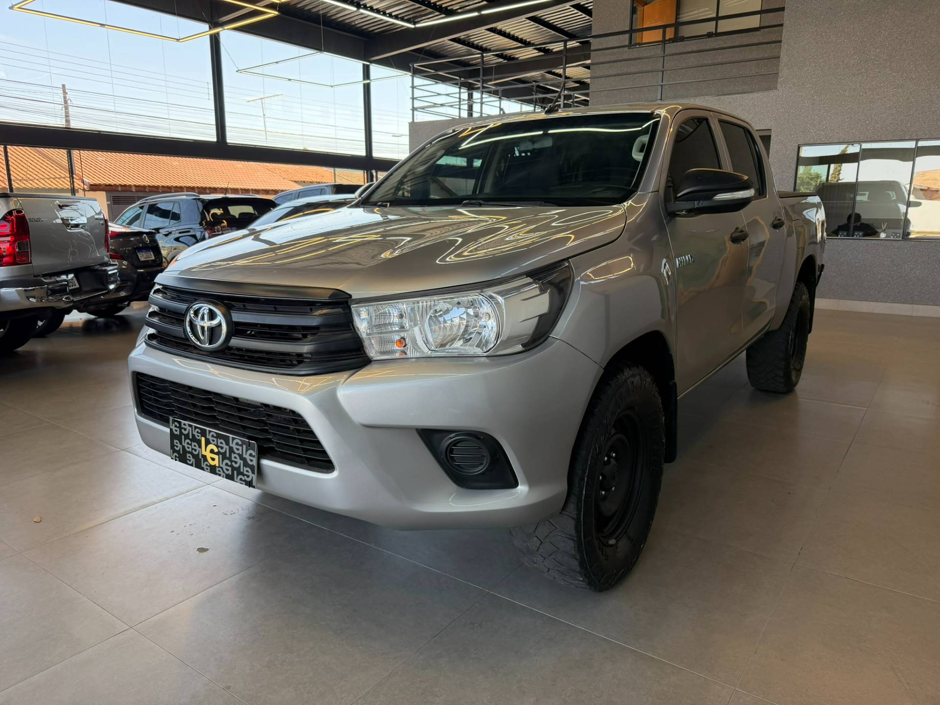 TOYOTA HILUX