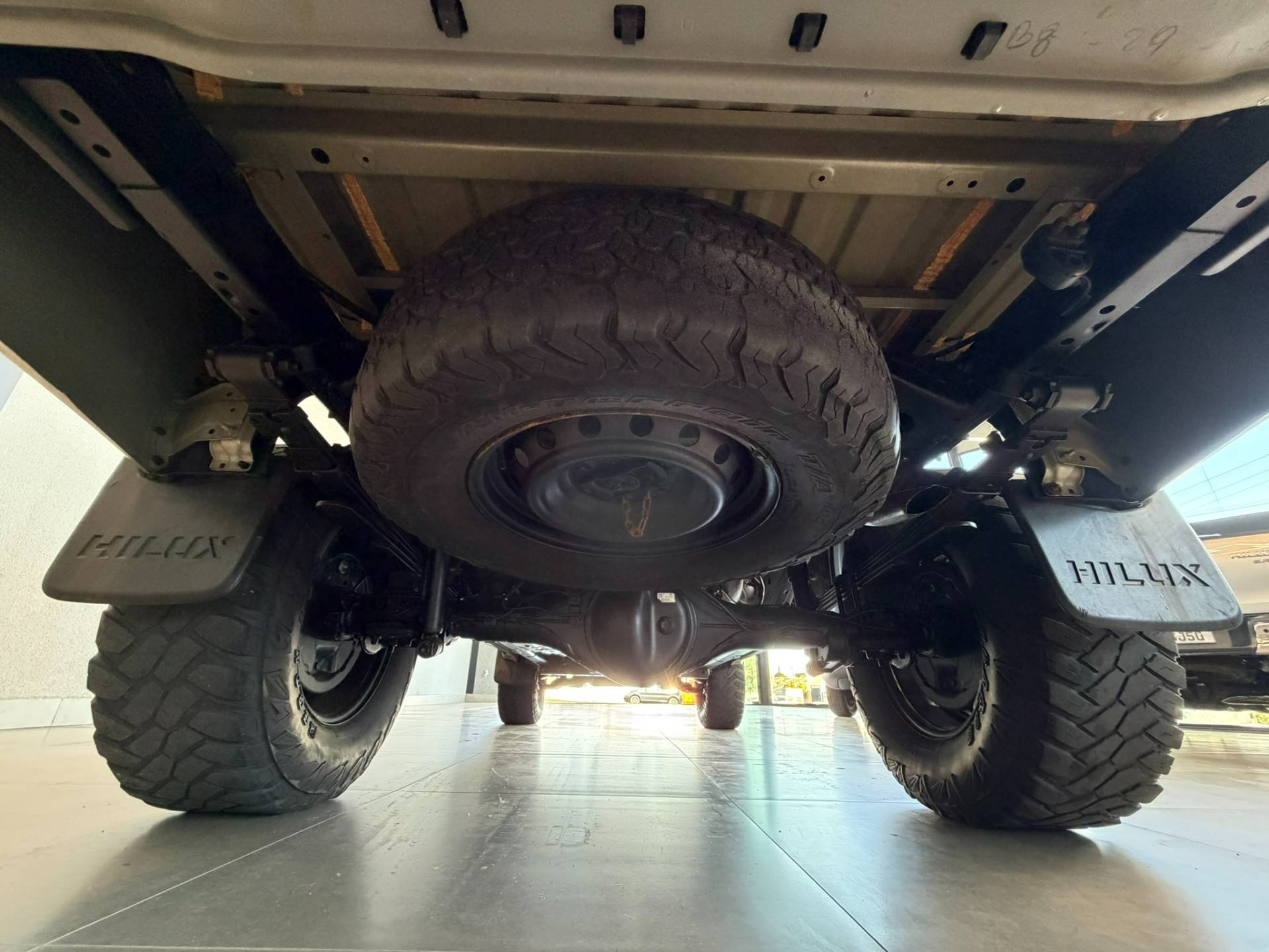 TOYOTA HILUX