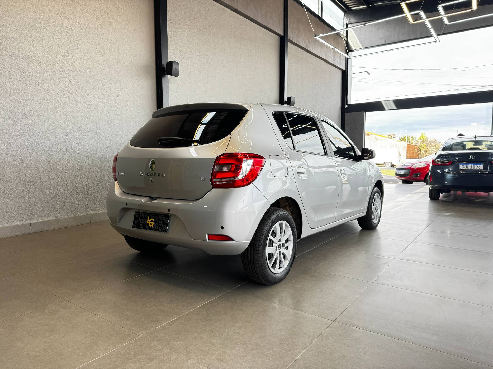 RENAULT SANDERO
