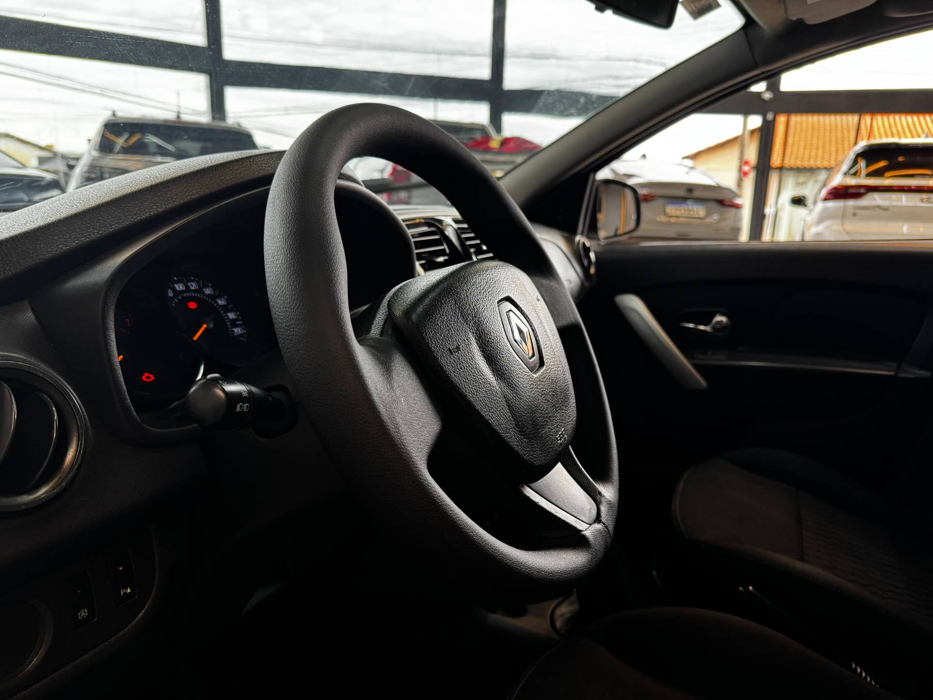 RENAULT SANDERO
