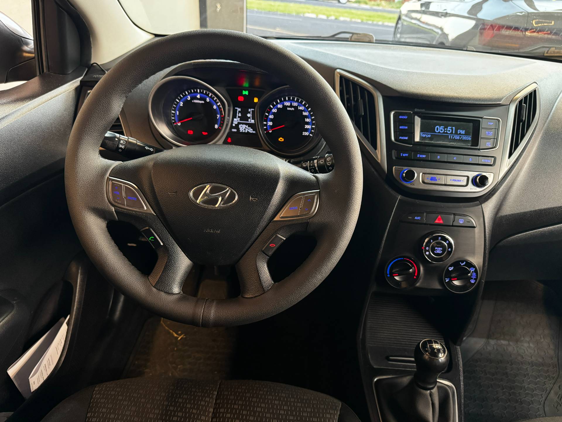 HYUNDAI HB20