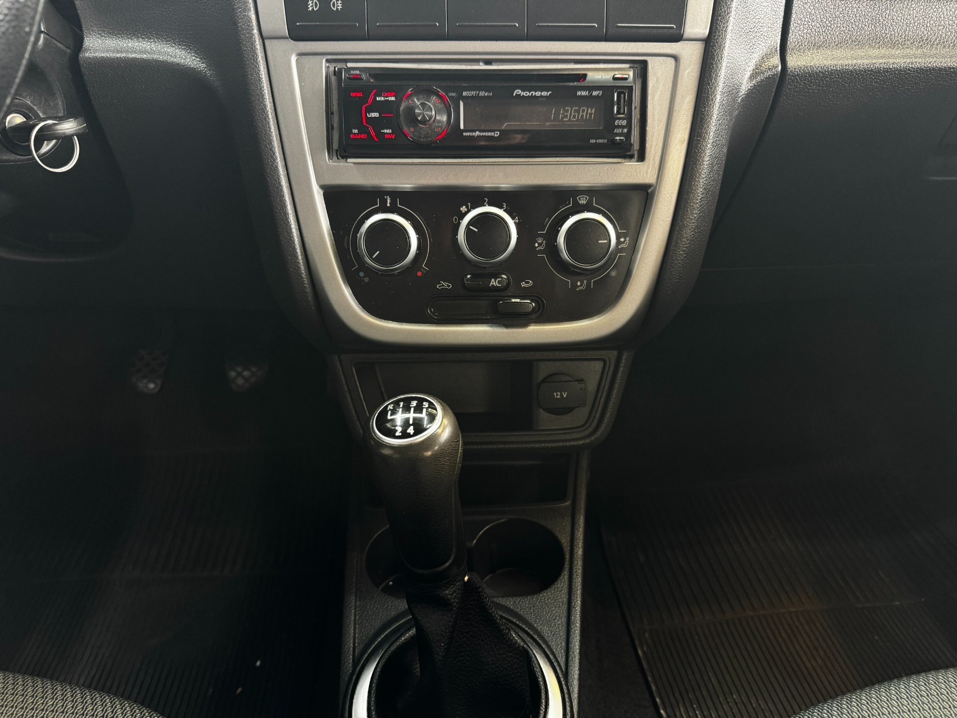 VOLKSWAGEN GOL