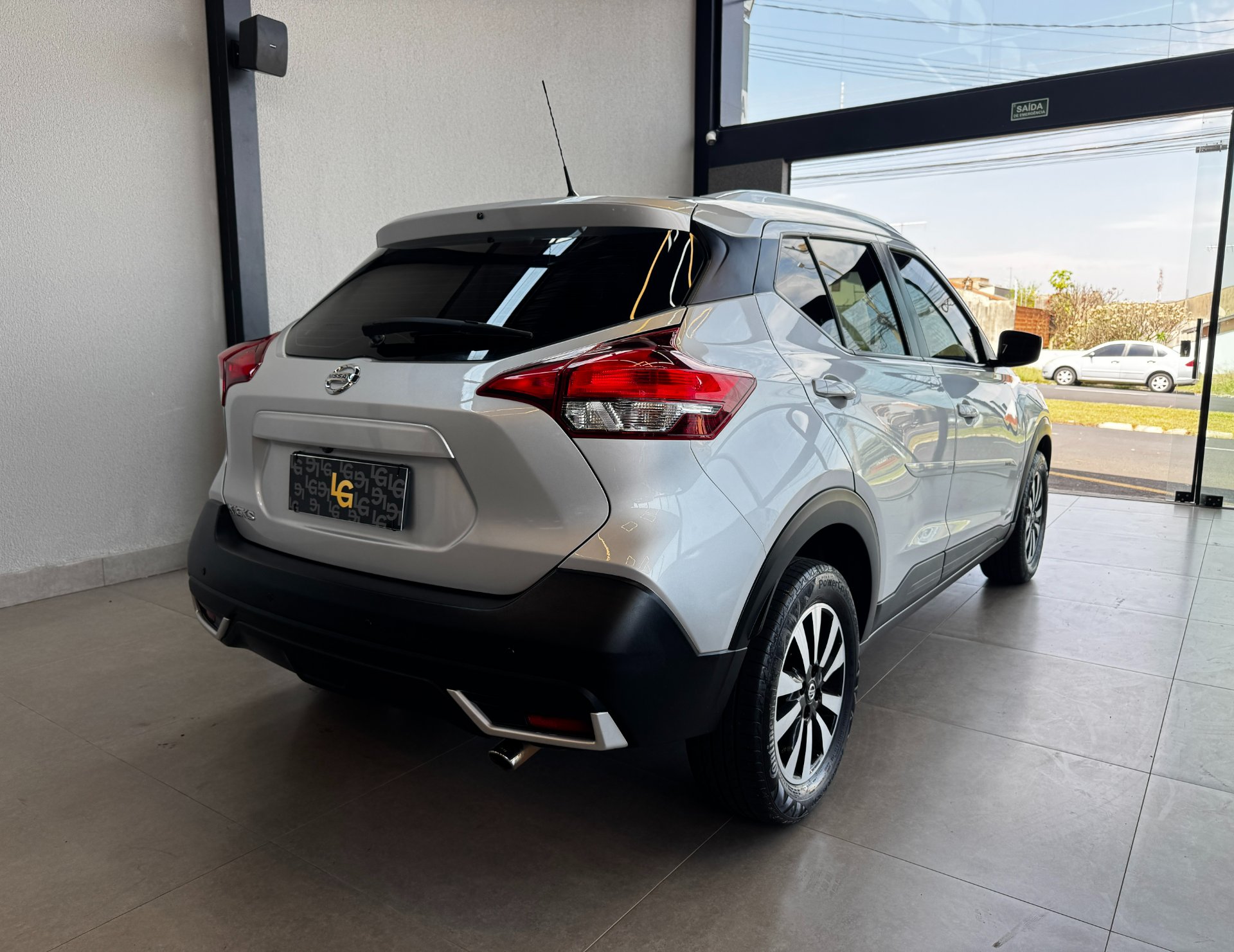 NISSAN KICKS